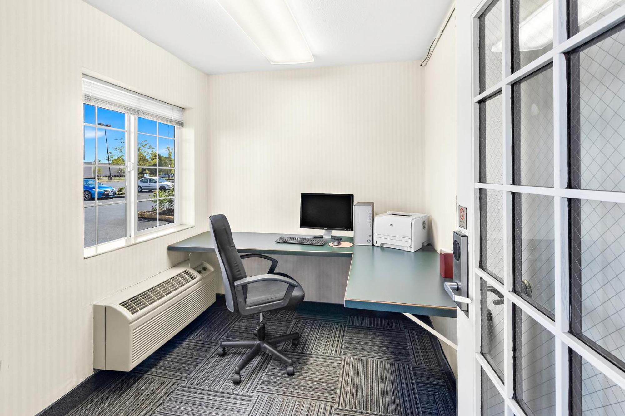 Guesthouse Inn & Suites Kelso/Longview Bagian luar foto