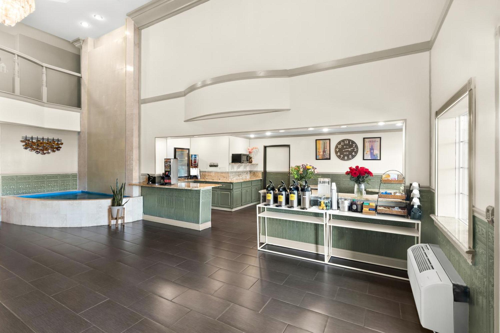Guesthouse Inn & Suites Kelso/Longview Bagian luar foto