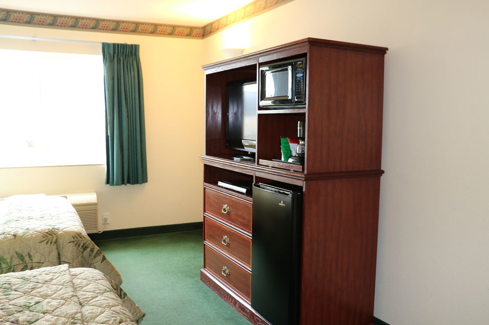 Guesthouse Inn & Suites Kelso/Longview Bagian luar foto