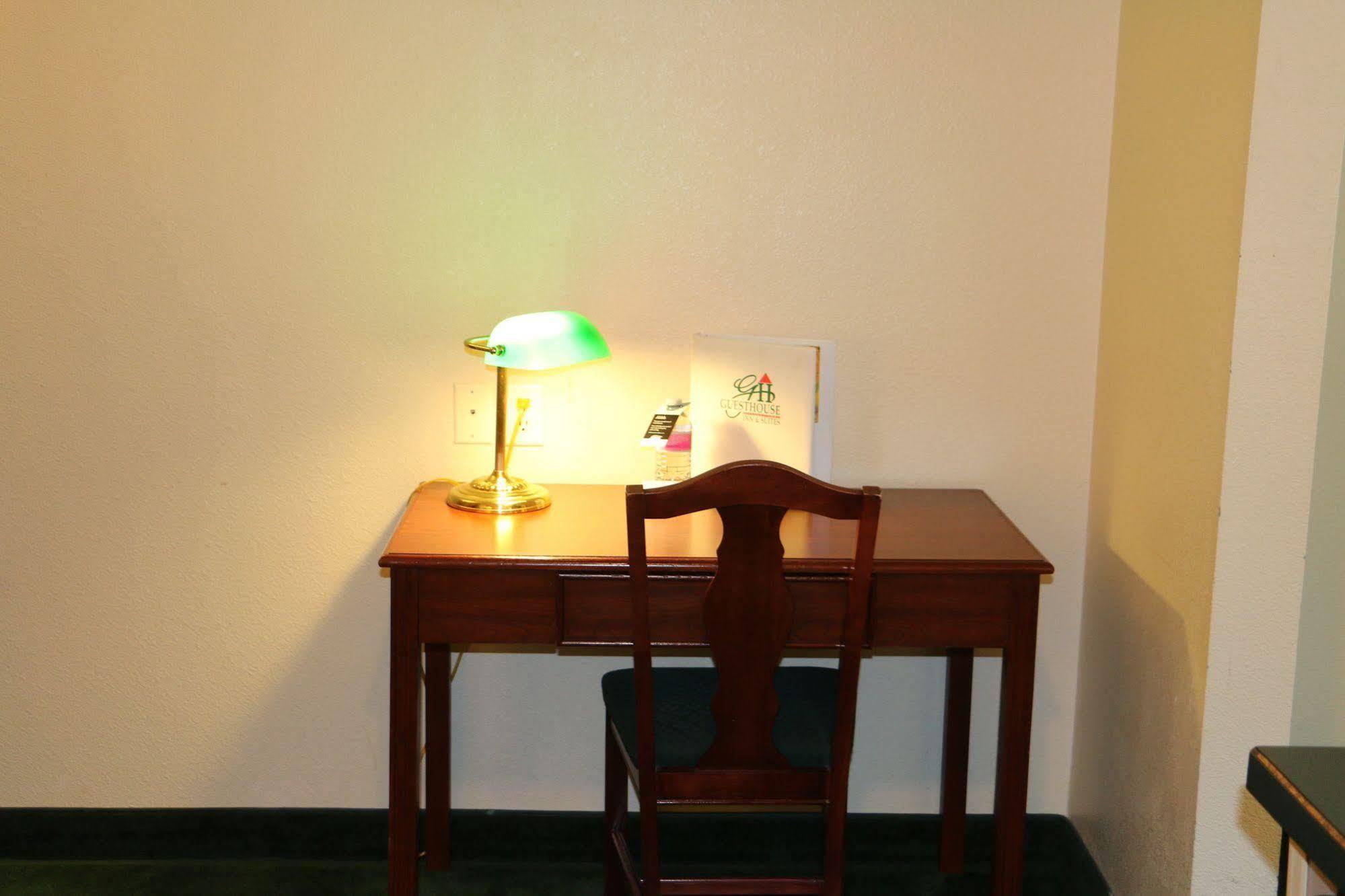 Guesthouse Inn & Suites Kelso/Longview Bagian luar foto
