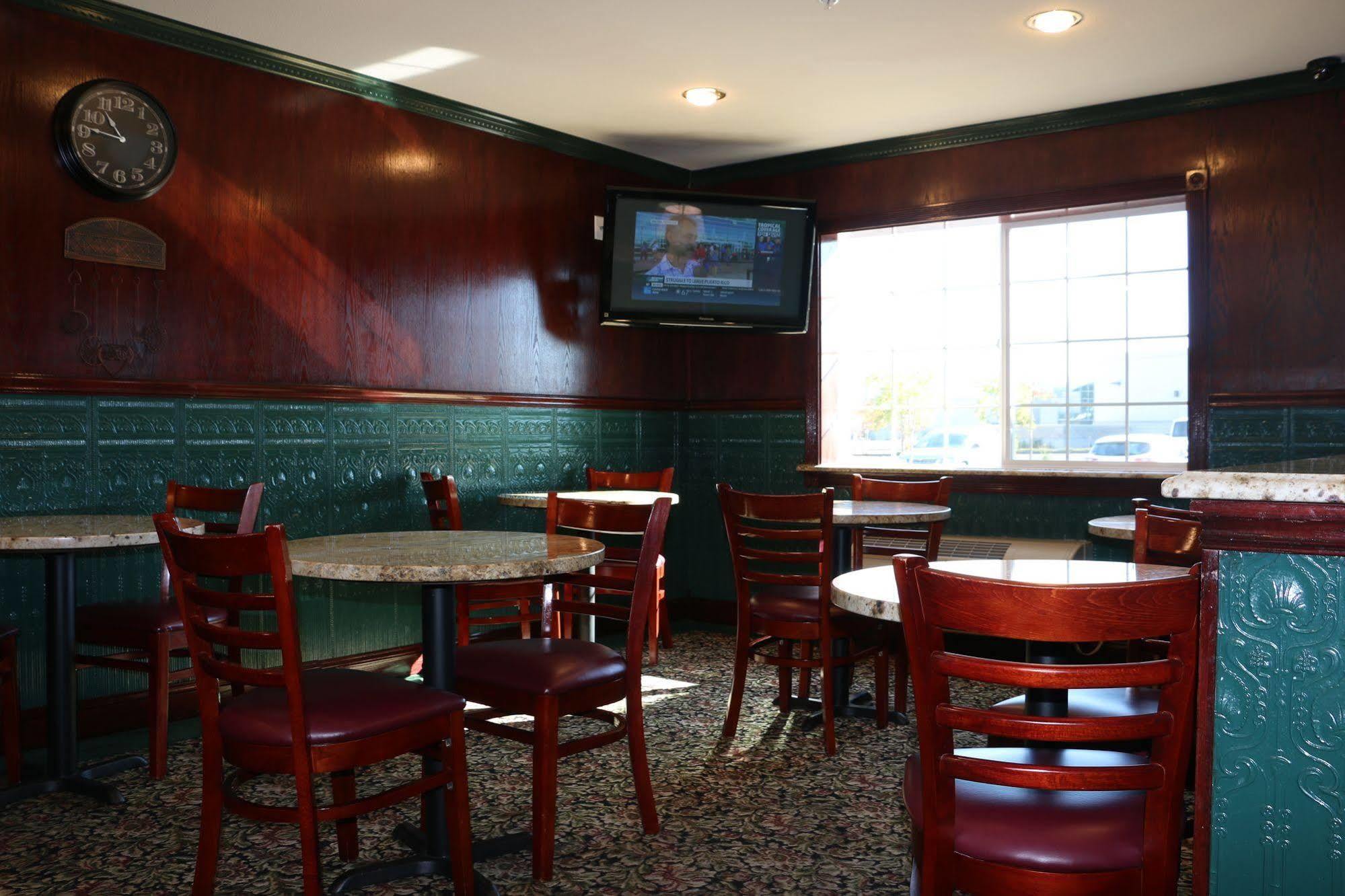 Guesthouse Inn & Suites Kelso/Longview Bagian luar foto